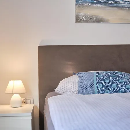 Apartment Fuer 4 Personen Ca, 65 M Sup2 In Mastrinka, Adriakueste Kroatien Kroatische Inseln *